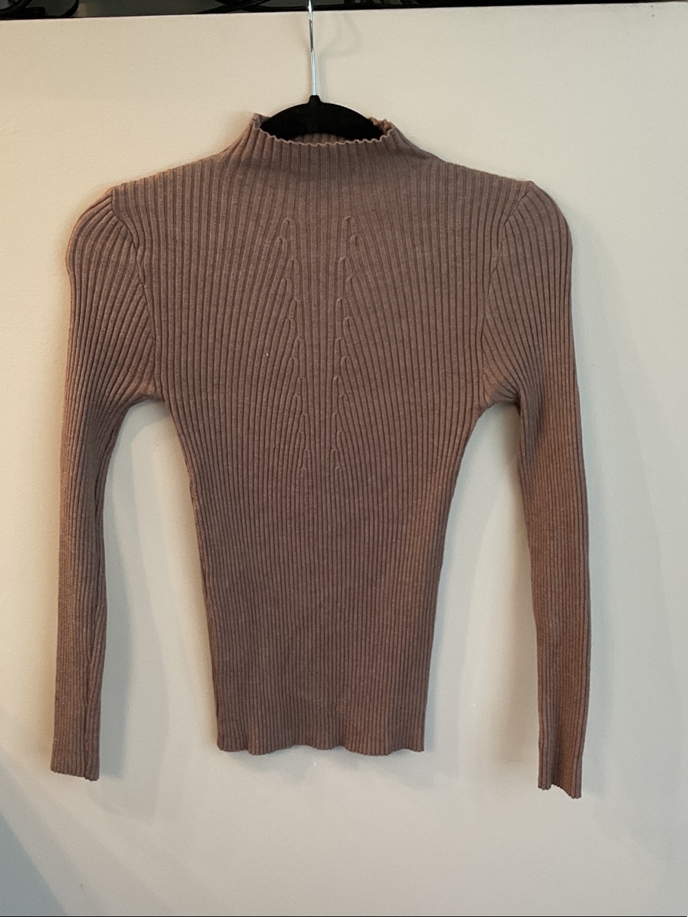 Ribbed Mock Neck Turtleneck Sweater - Taupe